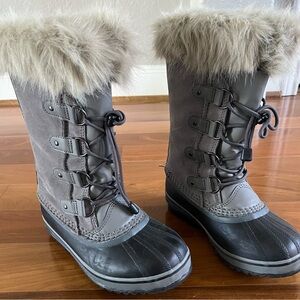 Sorel Joan of Arctic boots size 5